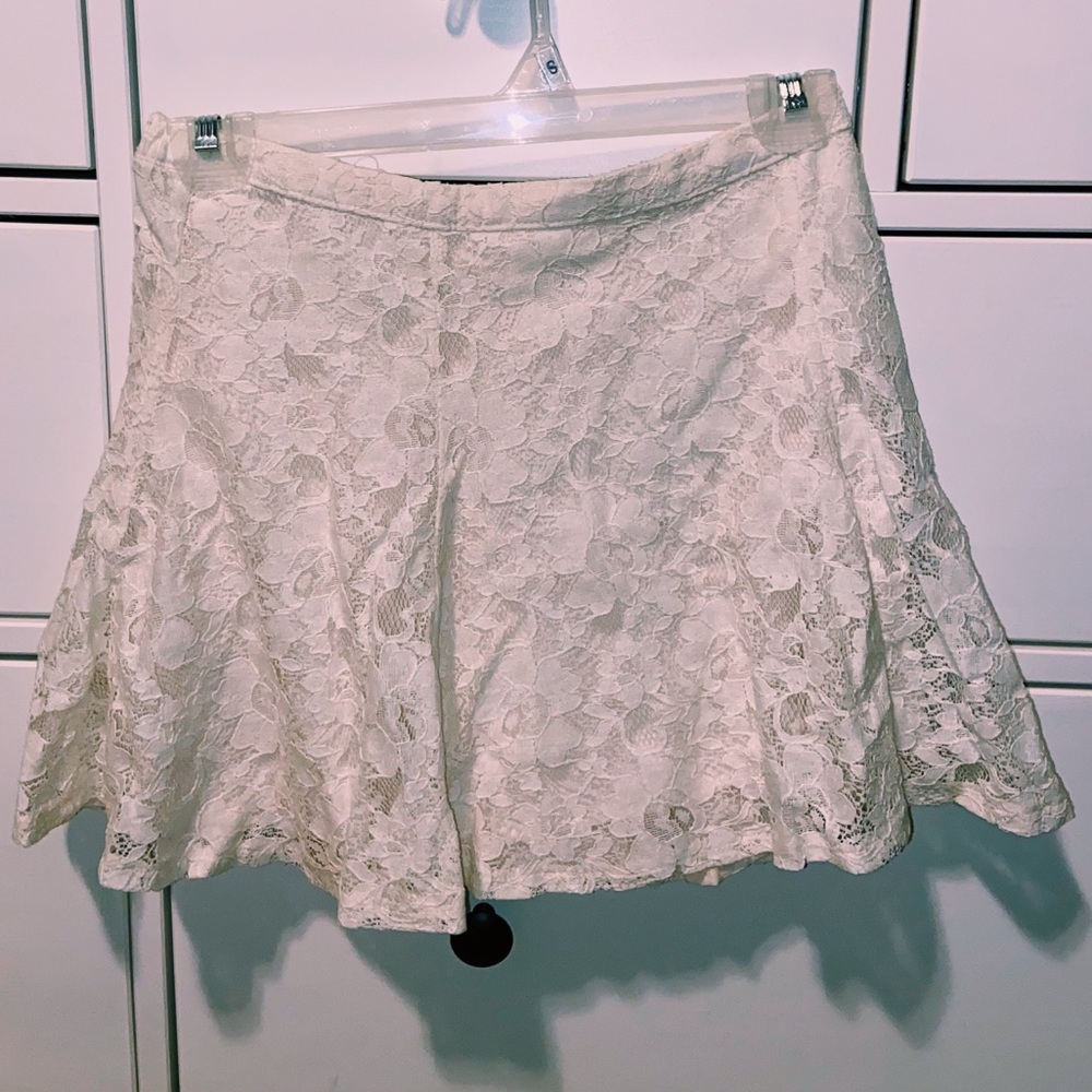 lace skirt